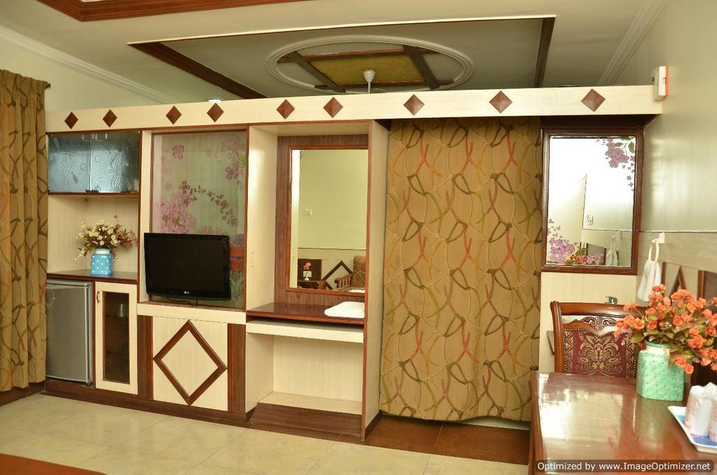 Palayankottai Hotel Aryaas מראה חיצוני תמונה