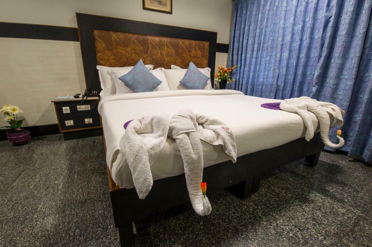 Palayankottai Hotel Aryaas מראה חיצוני תמונה