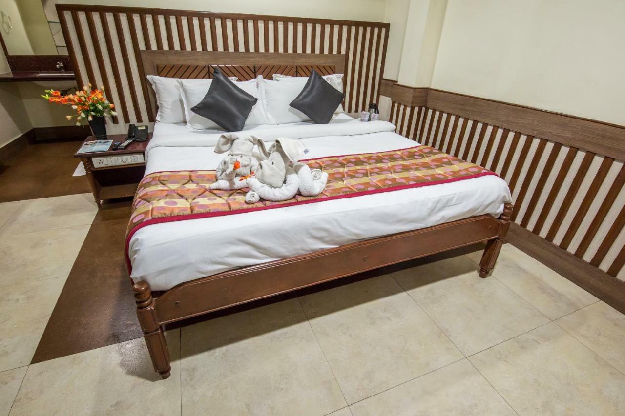 Palayankottai Hotel Aryaas מראה חיצוני תמונה