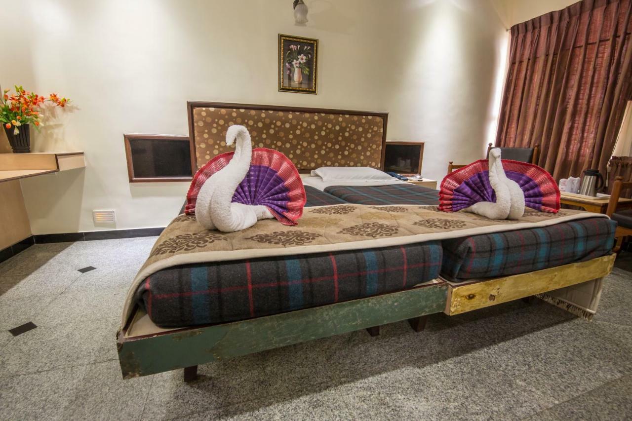 Palayankottai Hotel Aryaas מראה חיצוני תמונה
