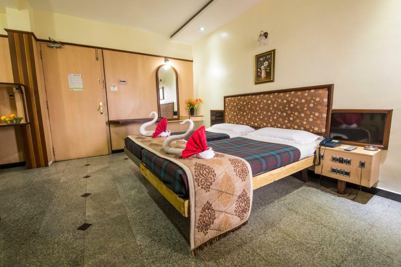 Palayankottai Hotel Aryaas מראה חיצוני תמונה
